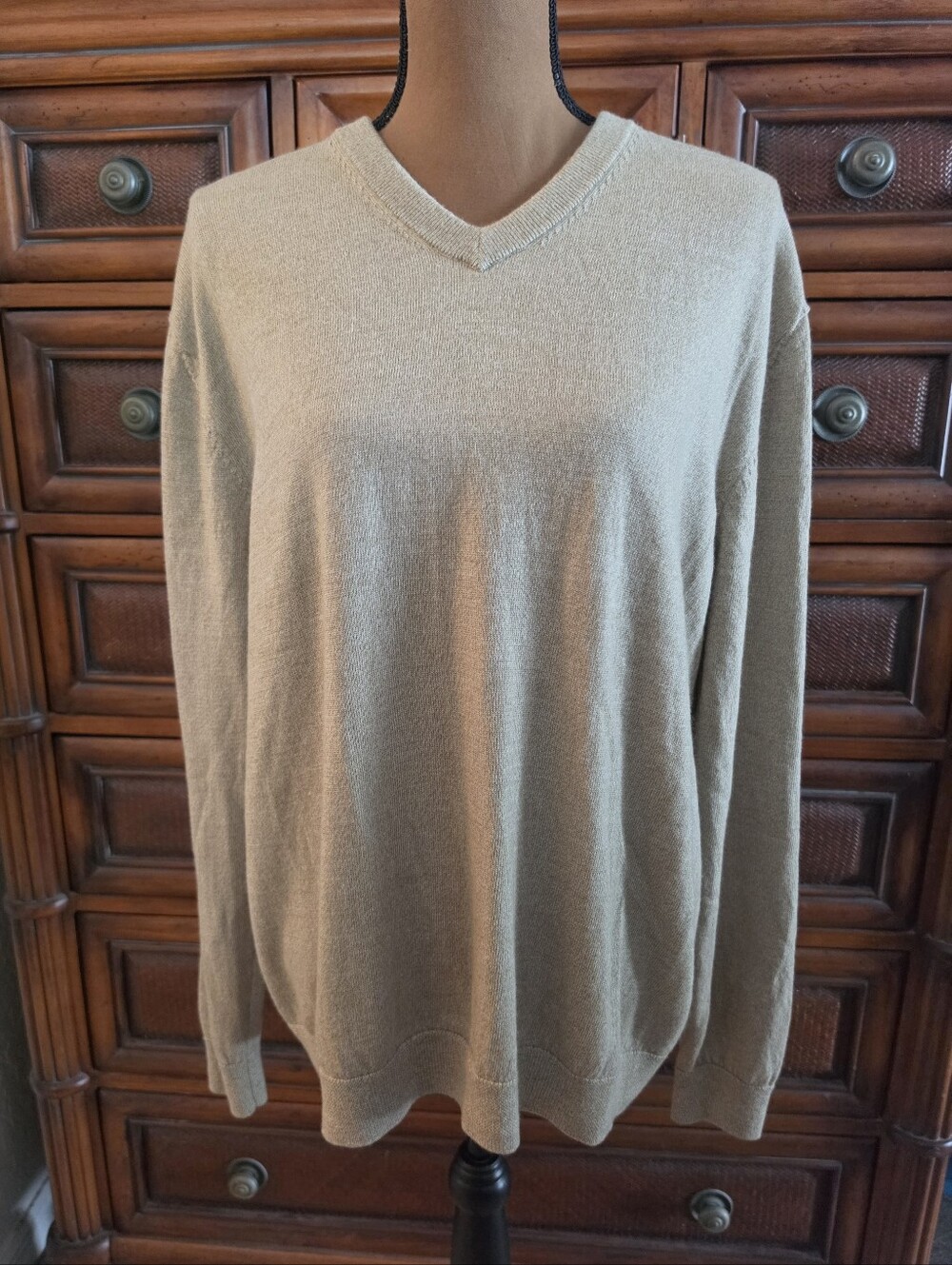 Hart Schaffner Marx Extra Fine Merino Wool V-Neck Sweater Size XL Tan Beige